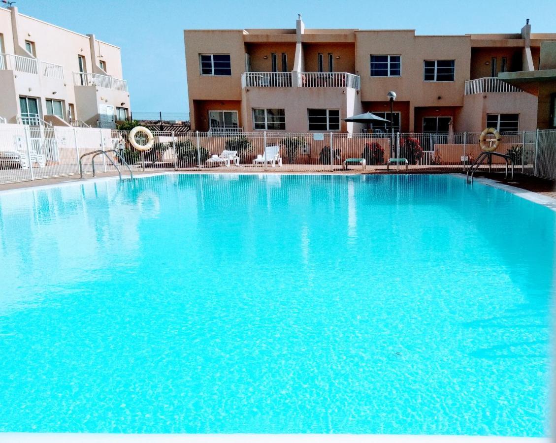 Litha House, 3 Bed Set Over 3 Floors 5 Mins From And Amenities Appartamento